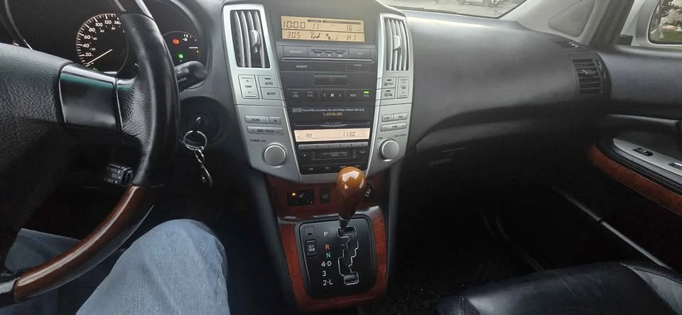 2005 Lexus RX 2nd Gen - Image 16 of 17