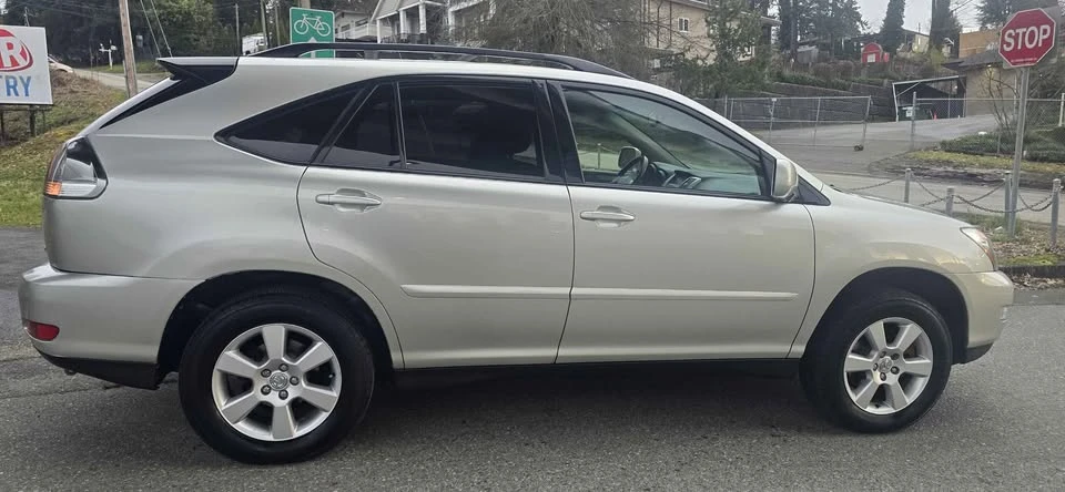 2005 Lexus RX 2nd Gen - Image 8 of 17