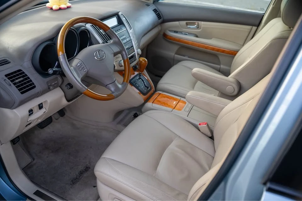2005 Lexus RX 2nd Gen - Image 7 of 13
