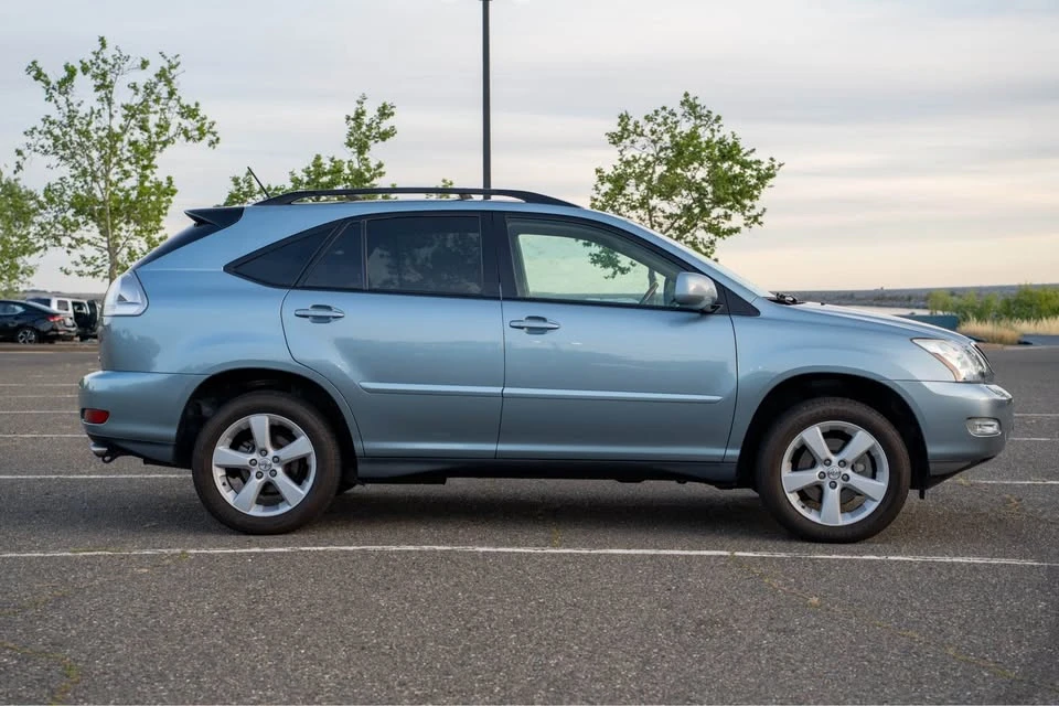 2005 Lexus RX 2nd Gen - Image 6 of 13