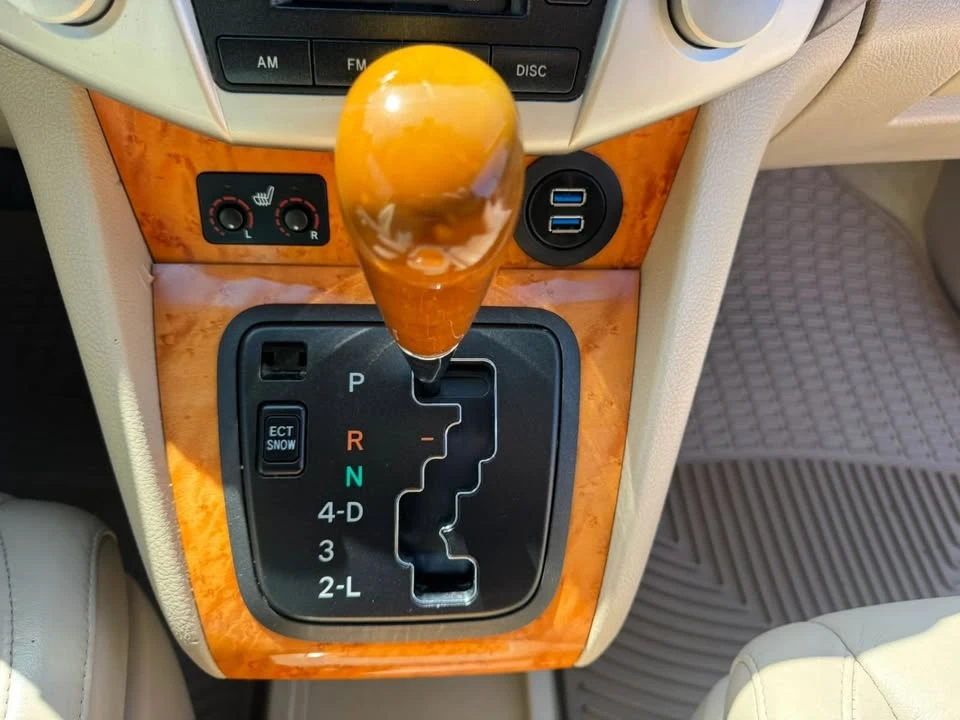 2005 Lexus RX 2nd Gen - Image 18 of 20