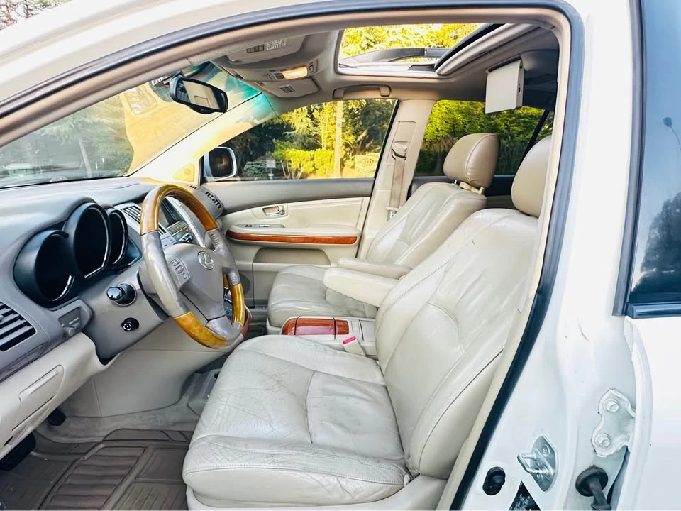 2005 Lexus RX 2nd Gen - Image 8 of 19