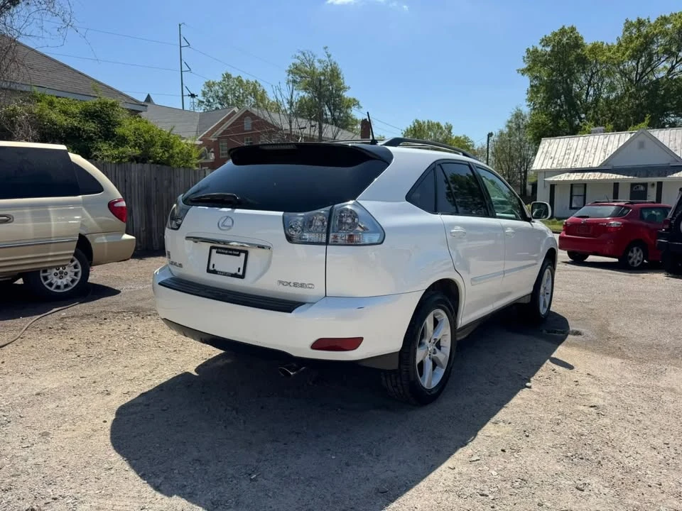 2005 Lexus RX 2nd Gen - Image 3 of 20