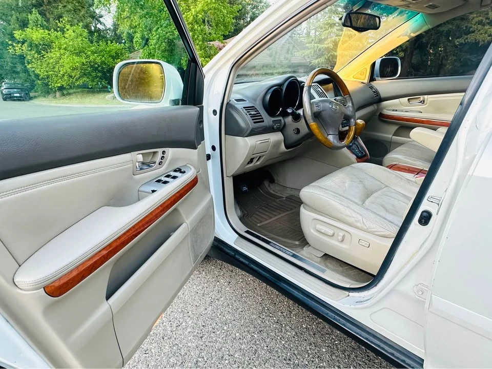 2005 Lexus RX 2nd Gen - Image 7 of 19