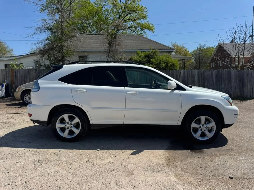 2005 Lexus RX 2nd Gen - Image 2 of 20