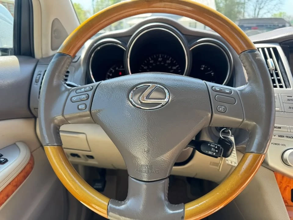 2005 Lexus RX 2nd Gen - Image 19 of 20