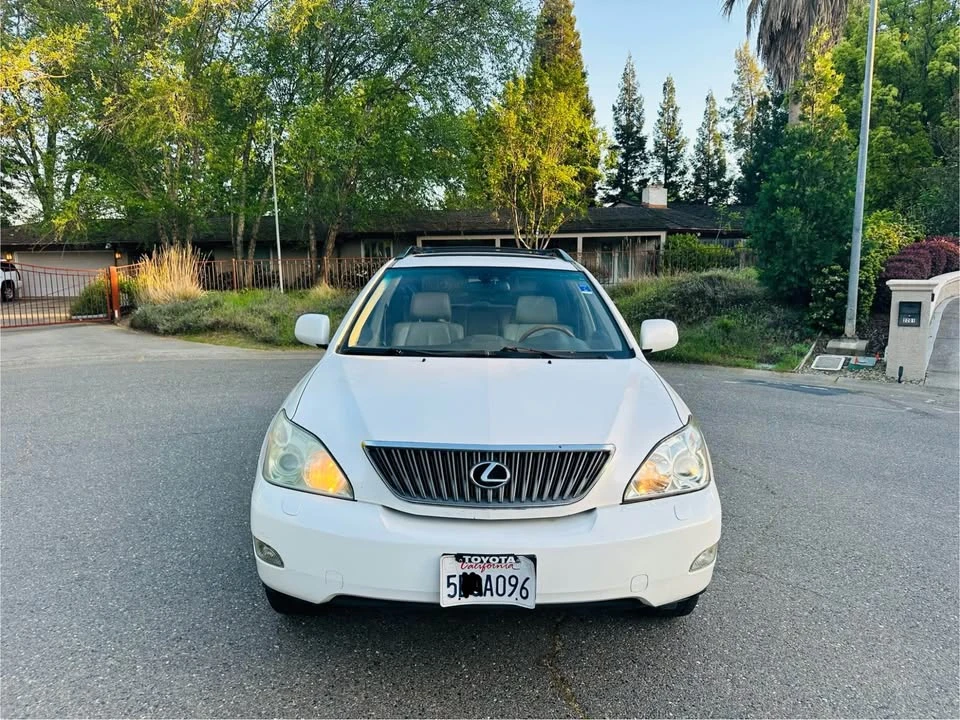 2005 Lexus RX 2nd Gen - Image 2 of 19