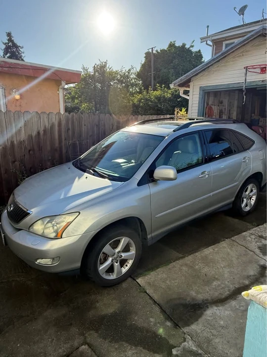 2005 Lexus RX 2nd Gen - Image 6 of 6