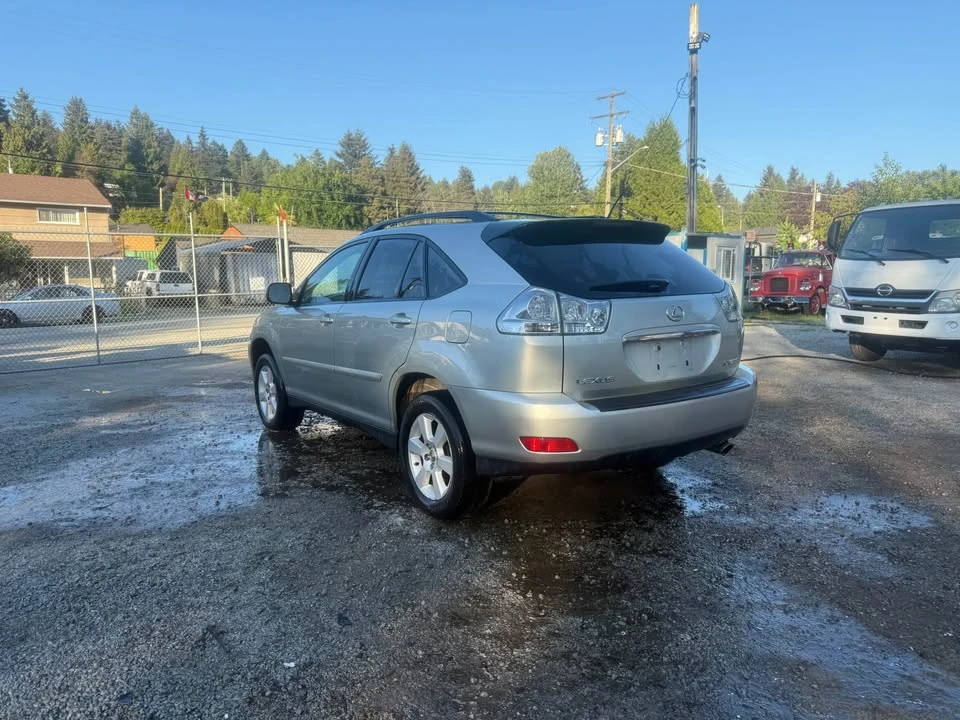 2005 Lexus RX 2nd Gen - Image 8 of 10