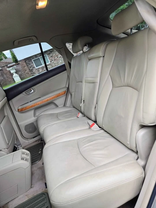 2005 Lexus RX 2nd Gen - Image 10 of 11