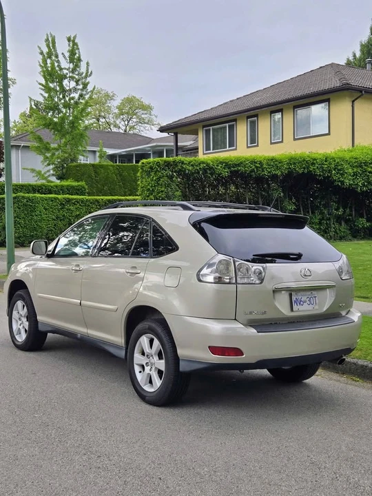 2005 Lexus RX 2nd Gen - Image 4 of 11
