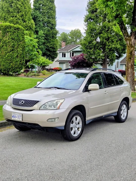 2005 Lexus RX 2nd Gen - Image 2 of 11