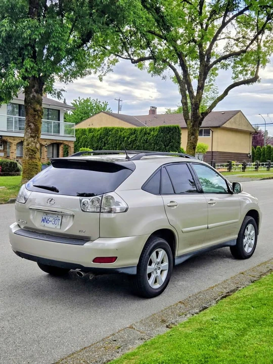 2005 Lexus RX 2nd Gen - Image 7 of 11