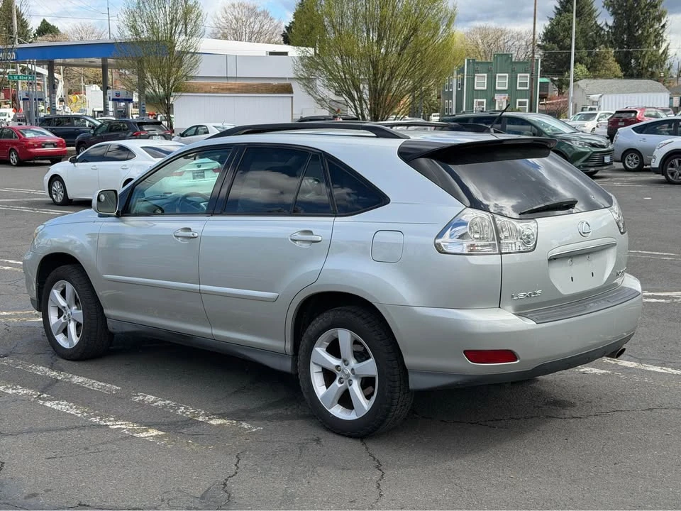 2005 Lexus RX 2nd Gen - Image 6 of 13