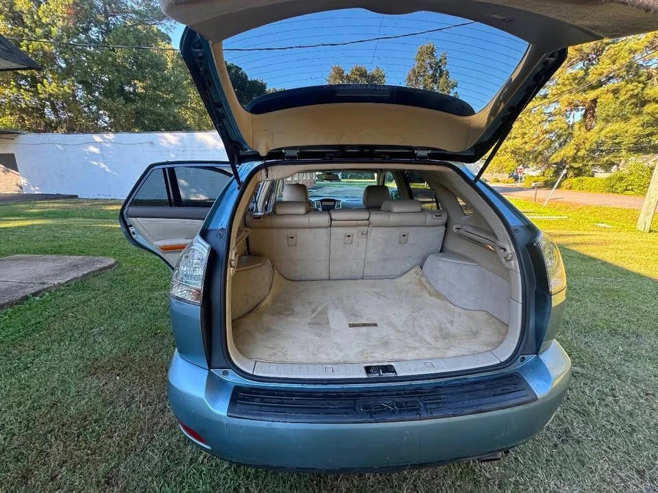 2005 Lexus RX 2nd Gen - Image 10 of 19