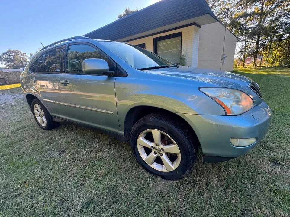 2005 Lexus RX 2nd Gen - Image 6 of 19