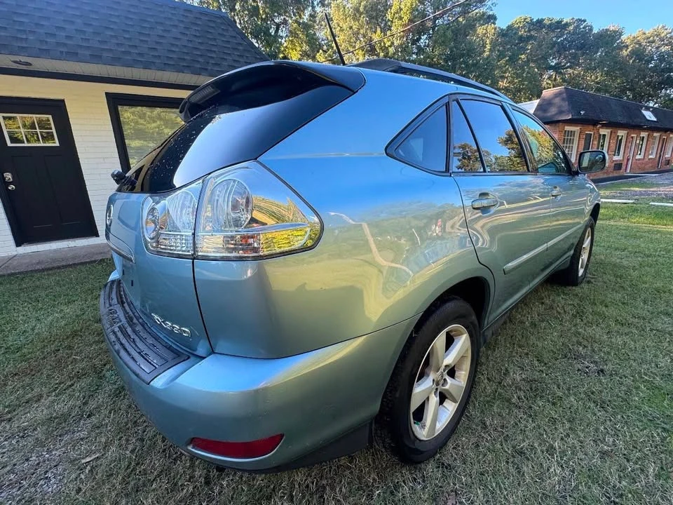 2005 Lexus RX 2nd Gen - Image 5 of 19