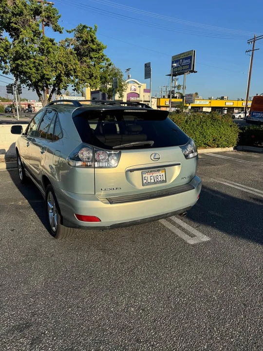 2005 Lexus RX 2nd Gen - Image 6 of 12