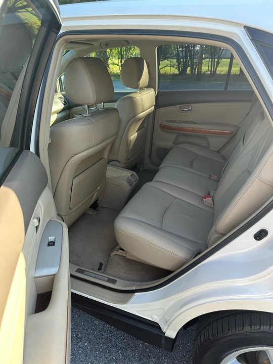 2005 Lexus RX 2nd Gen - Image 12 of 16