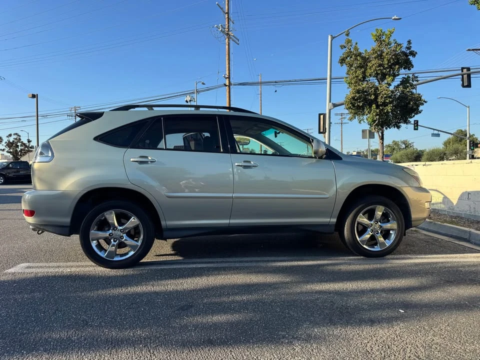 2005 Lexus RX 2nd Gen - Image 4 of 12