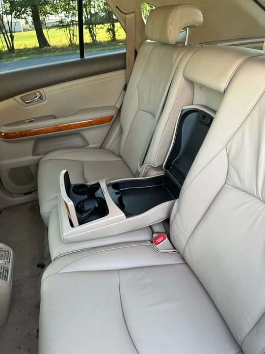 2005 Lexus RX 2nd Gen - Image 13 of 16