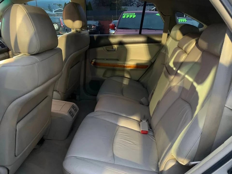 2005 Lexus RX 2nd Gen - Image 9 of 14
