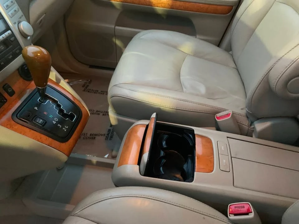 2005 Lexus RX 2nd Gen - Image 12 of 14