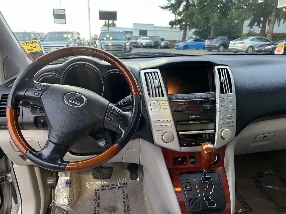 2005 Lexus RX 2nd Gen - Image 5 of 5