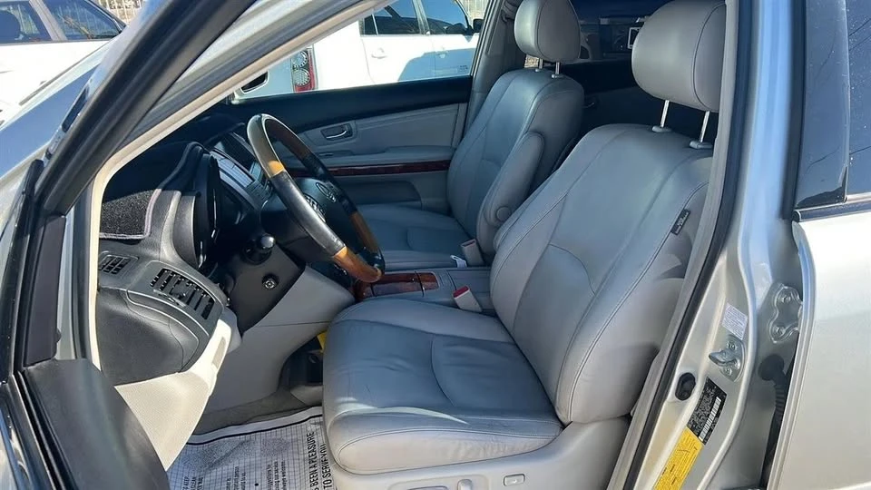 2005 Lexus RX 2nd Gen - Image 6 of 17