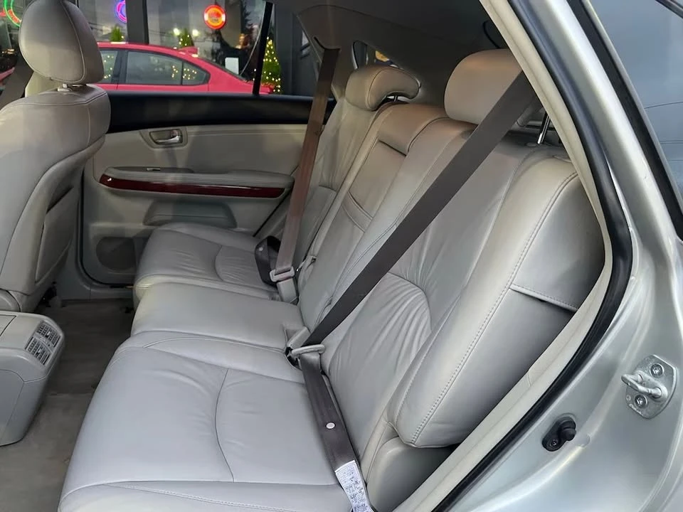 2005 Lexus RX 2nd Gen - Image 4 of 5