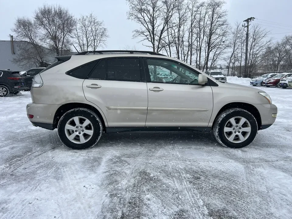 2005 Lexus RX 2nd Gen - Image 3 of 17
