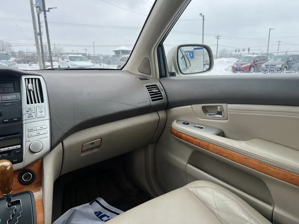 2005 Lexus RX 2nd Gen - Image 14 of 17
