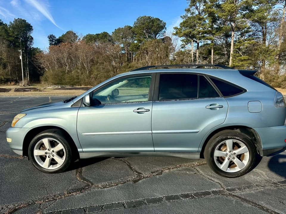 2005 Lexus RX 2nd Gen - Image 6 of 16