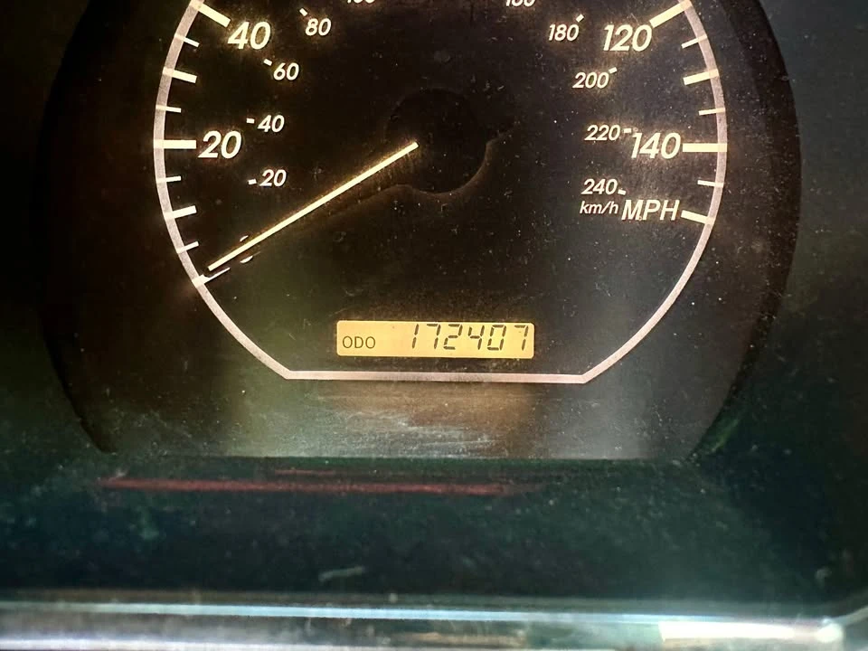 2005 Lexus RX 2nd Gen - Image 15 of 16