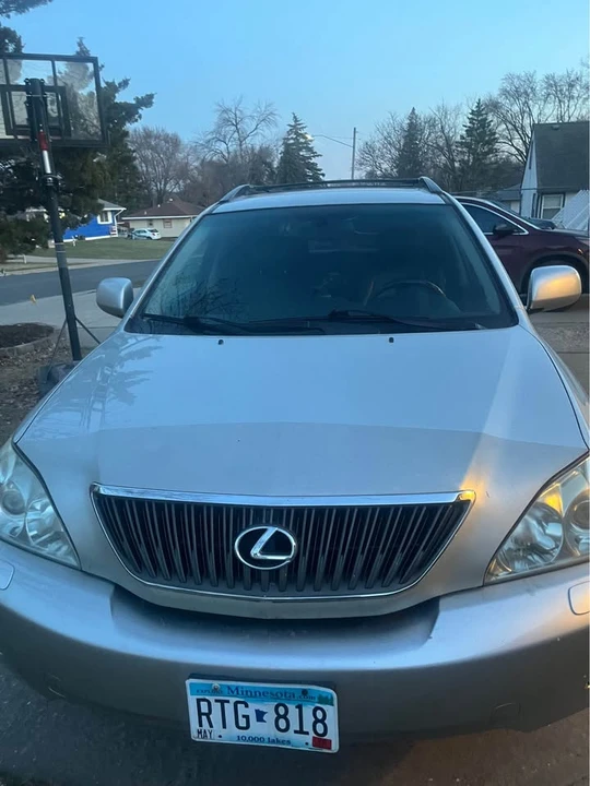 2005 Lexus RX 2nd Gen - Image 3 of 7