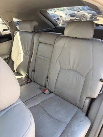 2005 Lexus RX 2nd Gen - Image 19 of 20