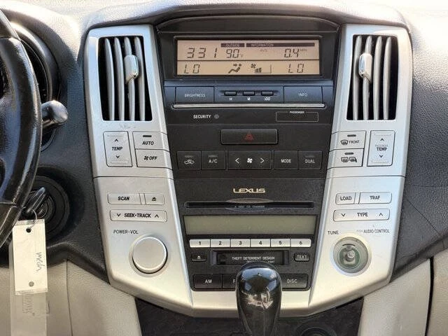2005 Lexus RX 2nd Gen - Image 14 of 20