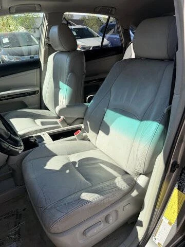 2005 Lexus RX 2nd Gen - Image 11 of 20