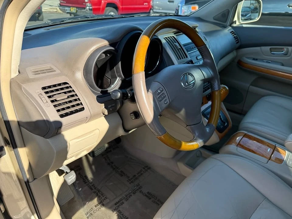 2005 Lexus RX 2nd Gen - Image 13 of 20