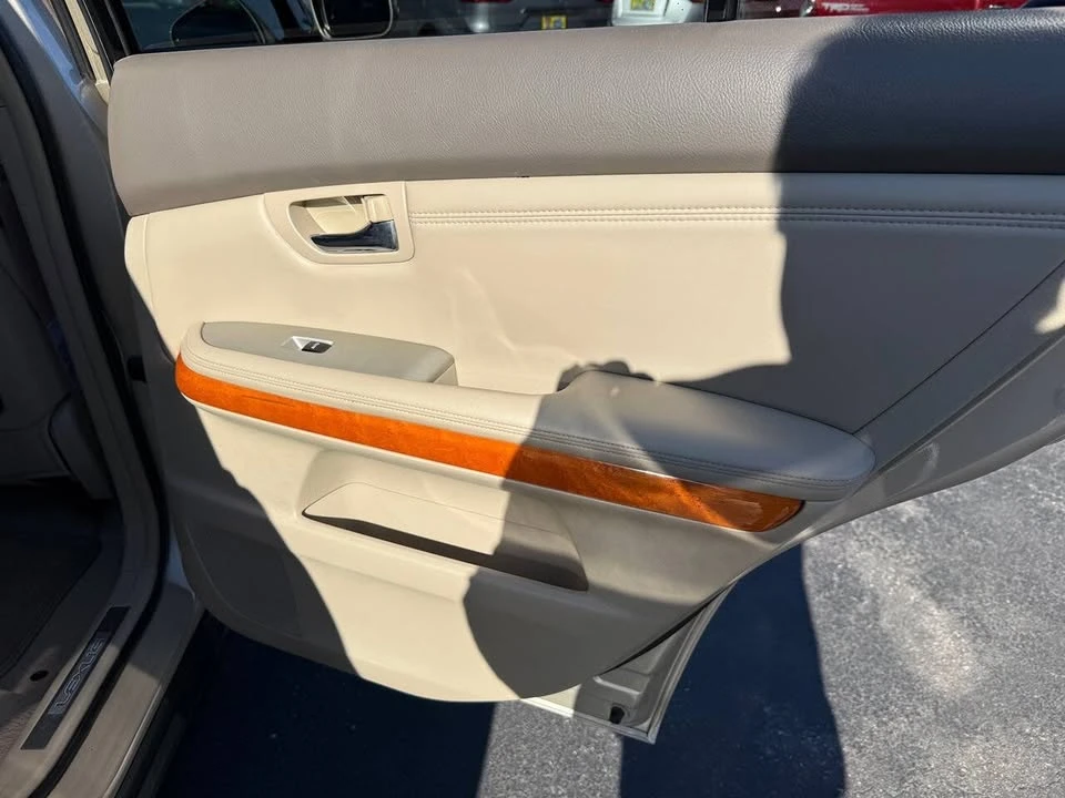 2005 Lexus RX 2nd Gen - Image 19 of 20