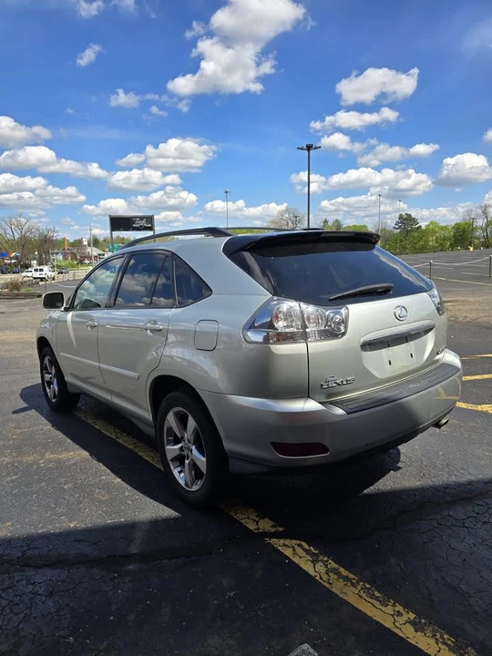 2005 Lexus RX 2nd Gen - Image 11 of 14