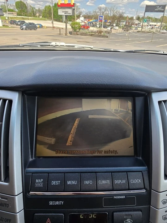2005 Lexus RX 2nd Gen - Image 5 of 14