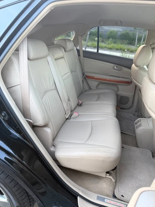 2005 Lexus RX 2nd Gen - Image 14 of 21