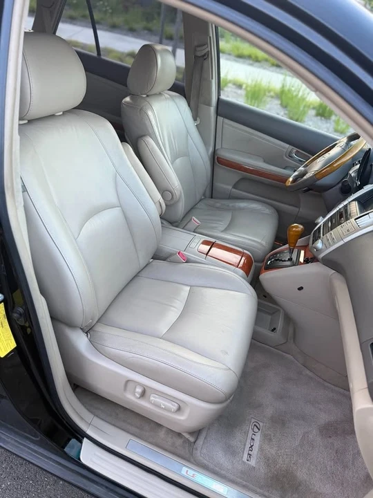 2005 Lexus RX 2nd Gen - Image 15 of 21