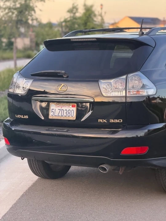 2005 Lexus RX 2nd Gen - Image 11 of 21