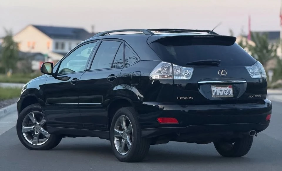 2005 Lexus RX 2nd Gen - Image 10 of 21