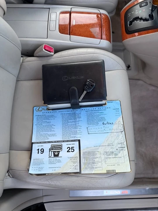 2005 Lexus RX 2nd Gen - Image 16 of 21