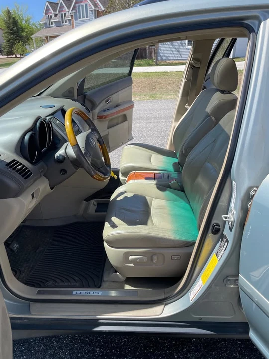 2005 Lexus RX 2nd Gen - Image 7 of 11