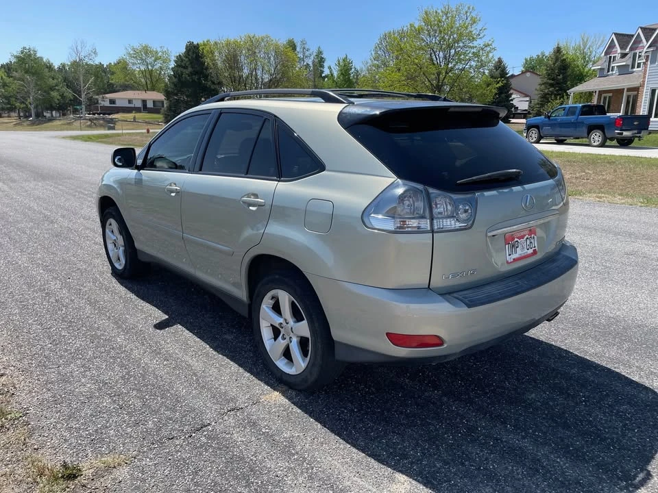 2005 Lexus RX 2nd Gen - Image 4 of 11
