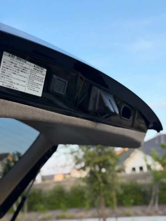 2005 Lexus RX 2nd Gen - Image 13 of 21